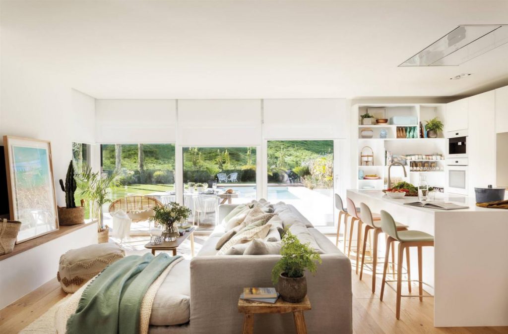 Isla con barra de desayuno